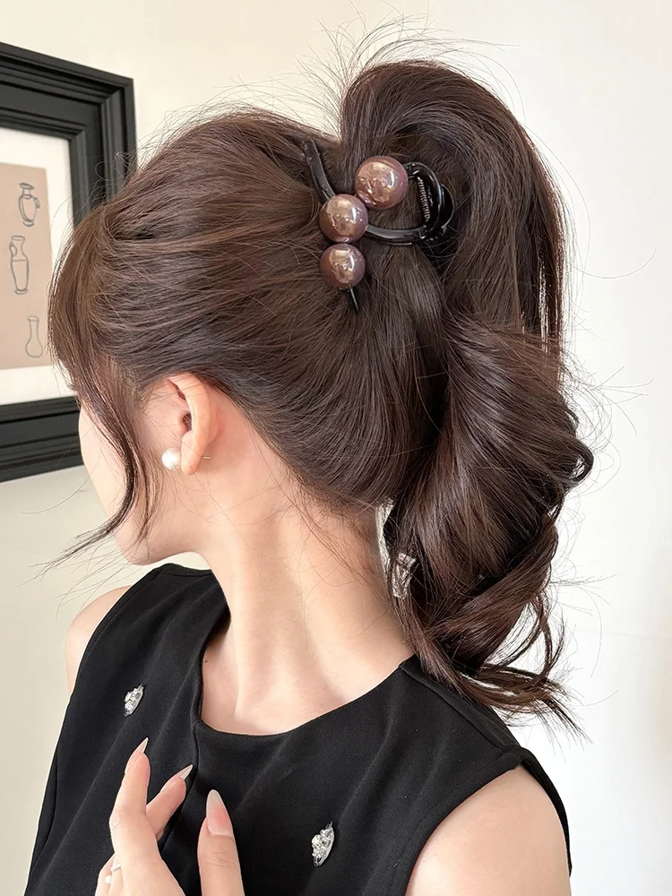 くすみピンクリップとは？ショートヘアアレンジ不器用向けの実用性と使い方を解説