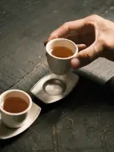 手作り陶器の銀釉杯托【方形デザイン・茶道用】
