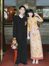 落ち着いたデザインの メンズカジュアルスーツ【結婚式・高級感ある中華風・ラウンドネック】（セットアップ対応）
