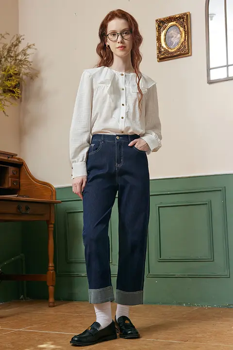 深い青のデニムパンツ【秋用・ゆったりしたストレート・カジュアル・通勤用】（セットアップ対応）