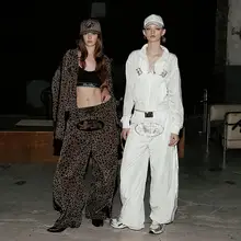 レトロなヒョウ柄の女性用ストレートパンツ【ゆったりしたフィット・カジュアルスタイル】