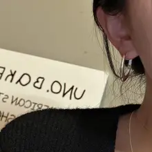 S925純銀製オーバル型イヤリング【シンプルで個性的なデザイン・韓国風】