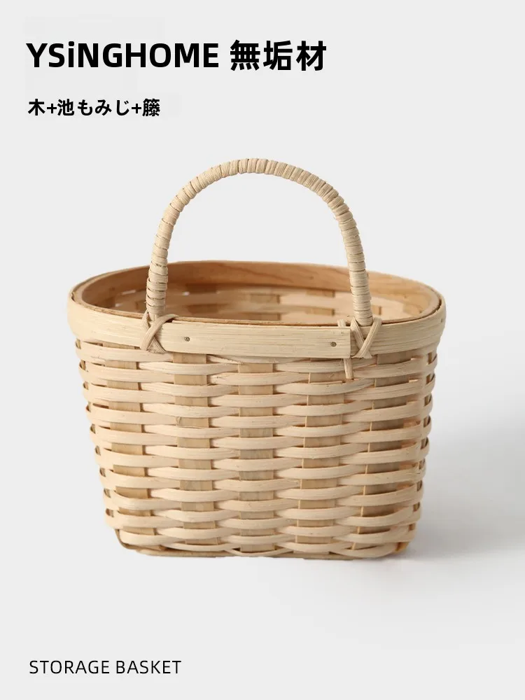 藤編の壁掛け小物入れ：キッチン用葱姜大蒜収納の実用性とデザイン性