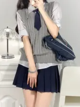 麻のVネックニットベスト【薄手・幅広サイズ・学院風・無地】