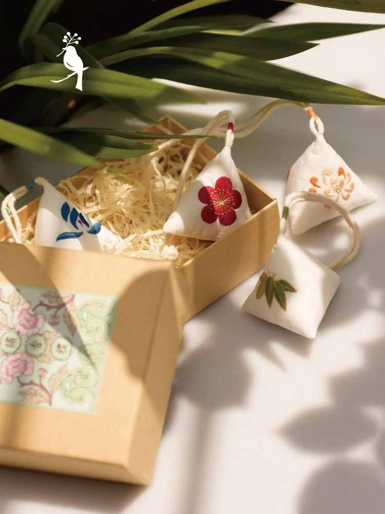 四君子刺繍DIY手作り材料キット：フェルトとマジックテープで作る簡単な香囊の作り方