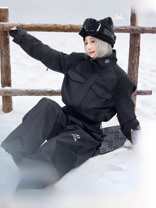 黒金カラー スキーウェア【保温・男女兼用・フィットデザイン】（セットアップ対応）
