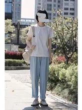 シンプルなデザインのゆったりとした短袖Tシャツ【女性用・カジュアル・コットン素材】