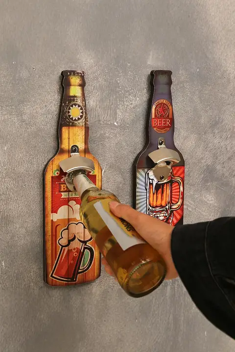ユニークな壁掛けビールオープナー【創意デザイン・飲食店用】