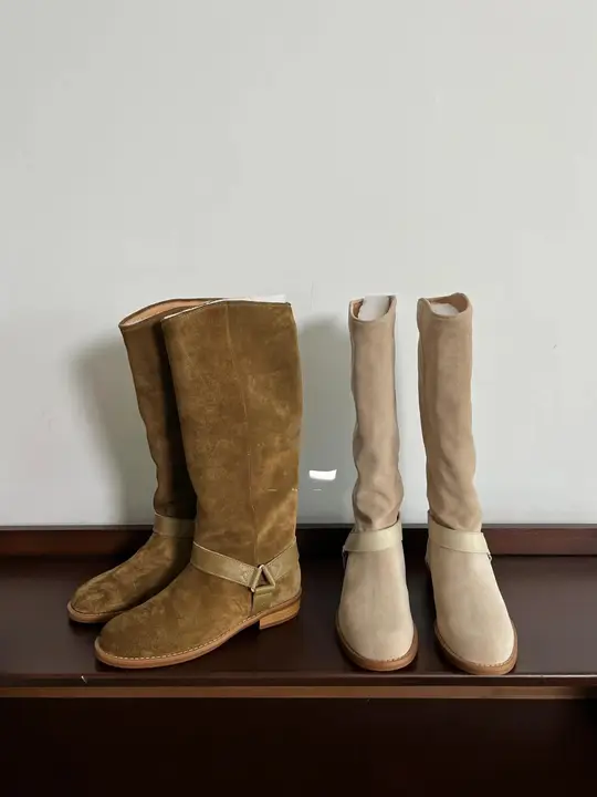 デザイン性の高い牛革製ウェスタンブーツ【マーチンブーツ・ラウンドトゥ・ミッドカット・スエード仕上げ】