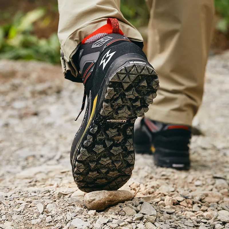 防水耐磨ハイキングシューズ Garmont AKRON MID GTX：中級登山向けの実用性と耐久性を検証