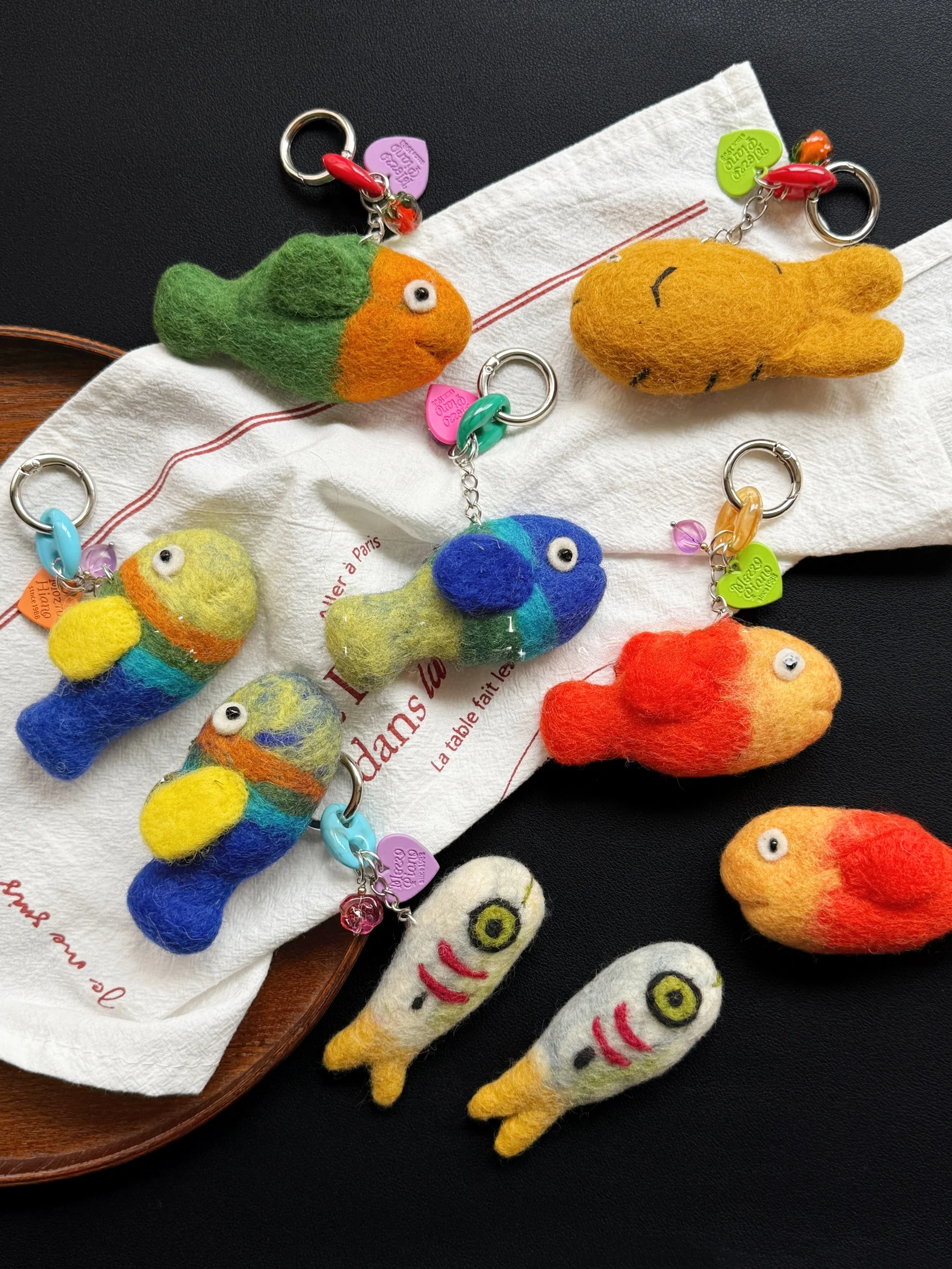 お守り 手作り フェルト かわいい どうやって選ぶ？ネパールウールフェルトの魚型キーホルダーが注目する理由