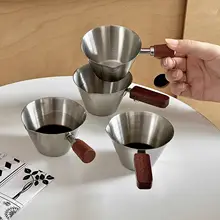 メジャーカップ ミルクピッチャー ステンレス 胡桃材ハンドル 目盛り付き エスプレッソ コーヒー抽出