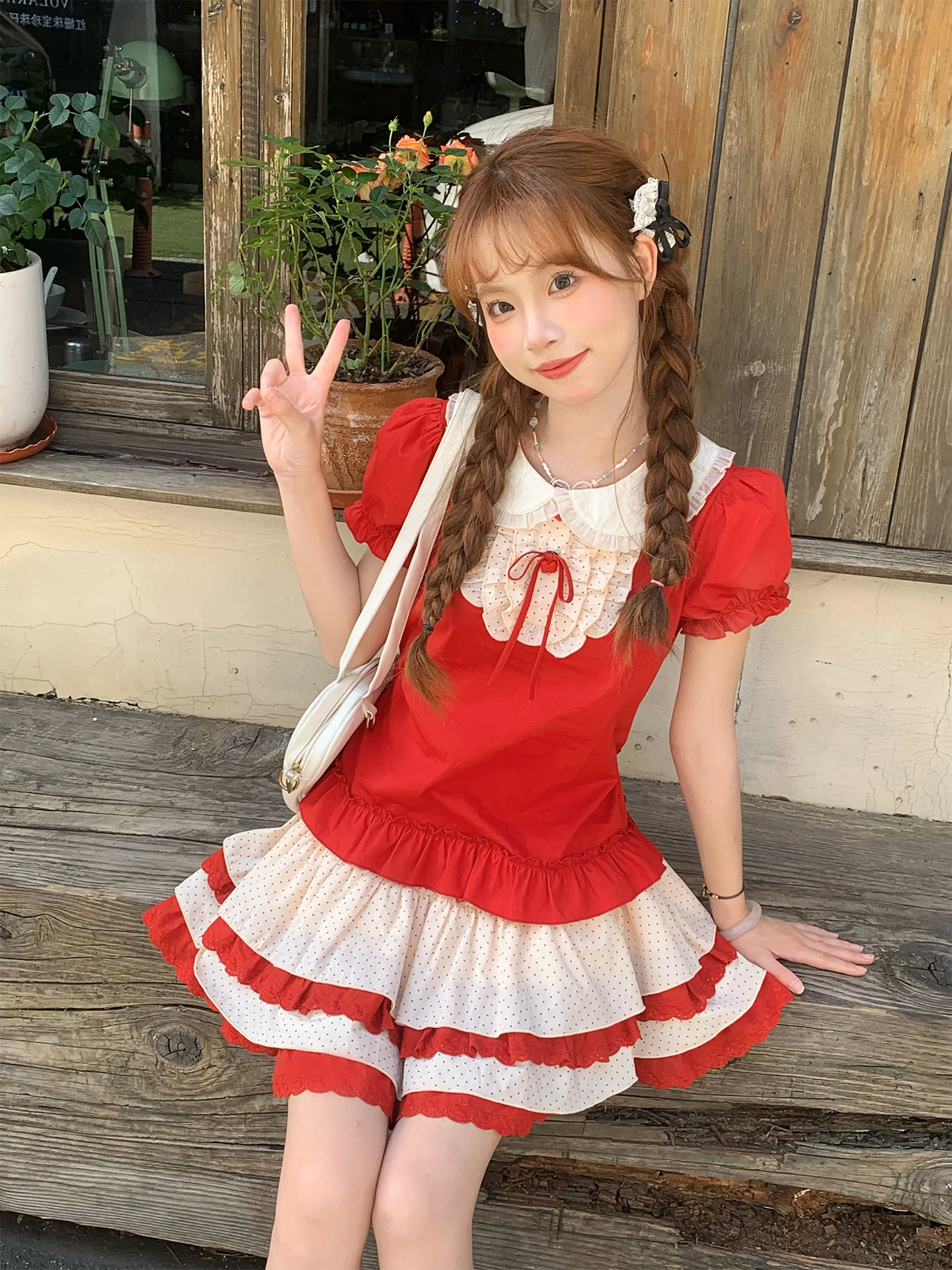 夏服20代にぴったりな「赤と水玉」 のセットアップ、どう選ぶ？