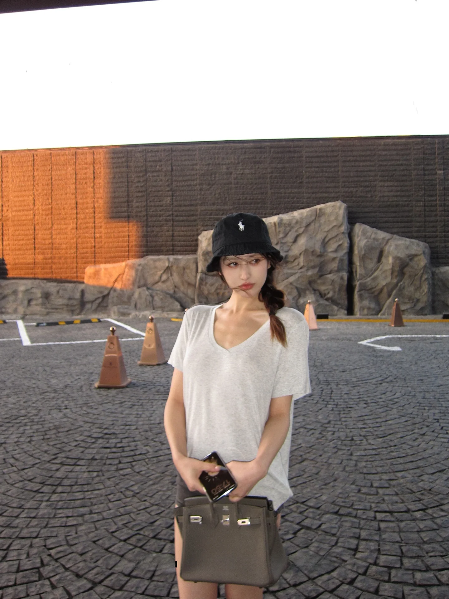 通勤でストレスを感じるあなたへ：Tシャツが安いおすすめは、本当に安いの？