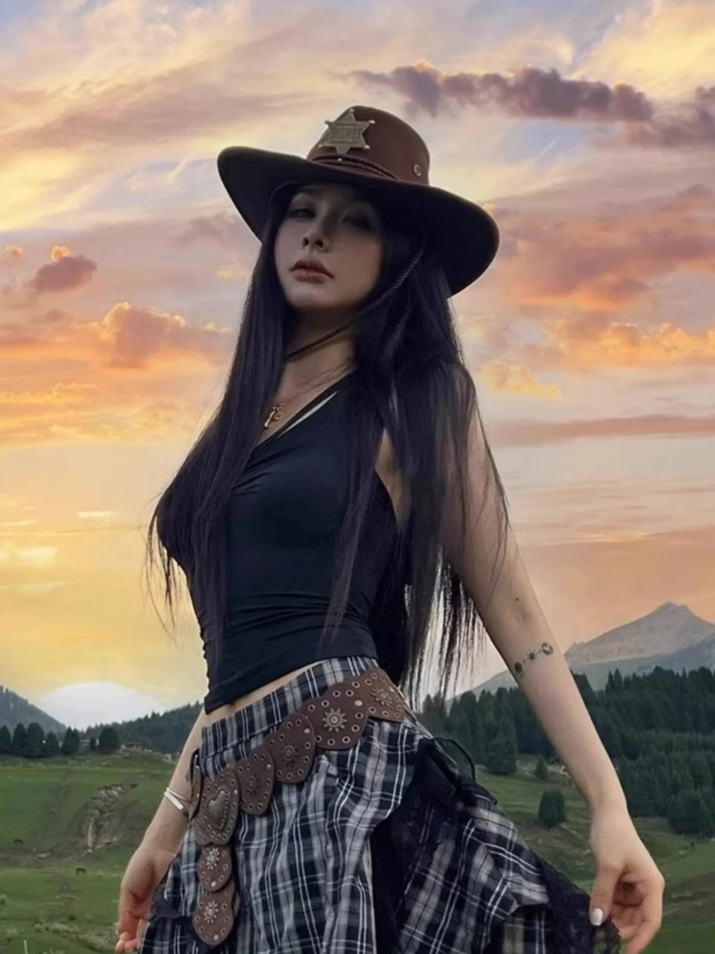 hard west にふさわしい夏のハットは、どう選ぶ？