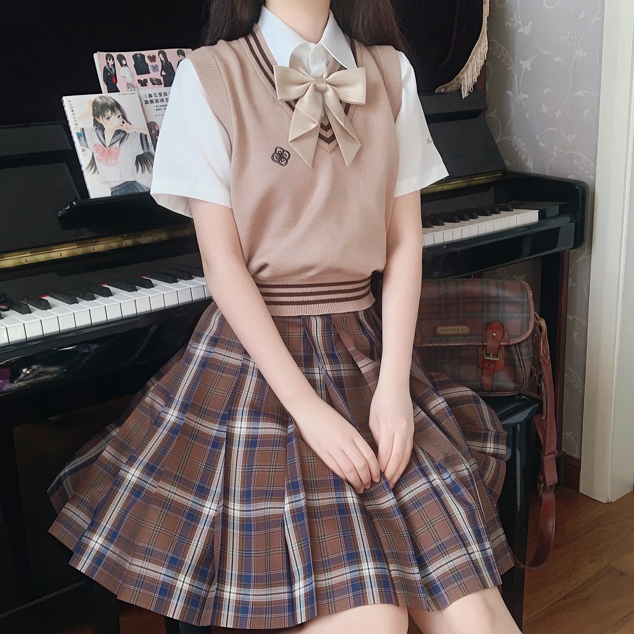 オリジナルJK制服風 百褶格子スカート：かわいい高校制服のデザインと実用性を検証