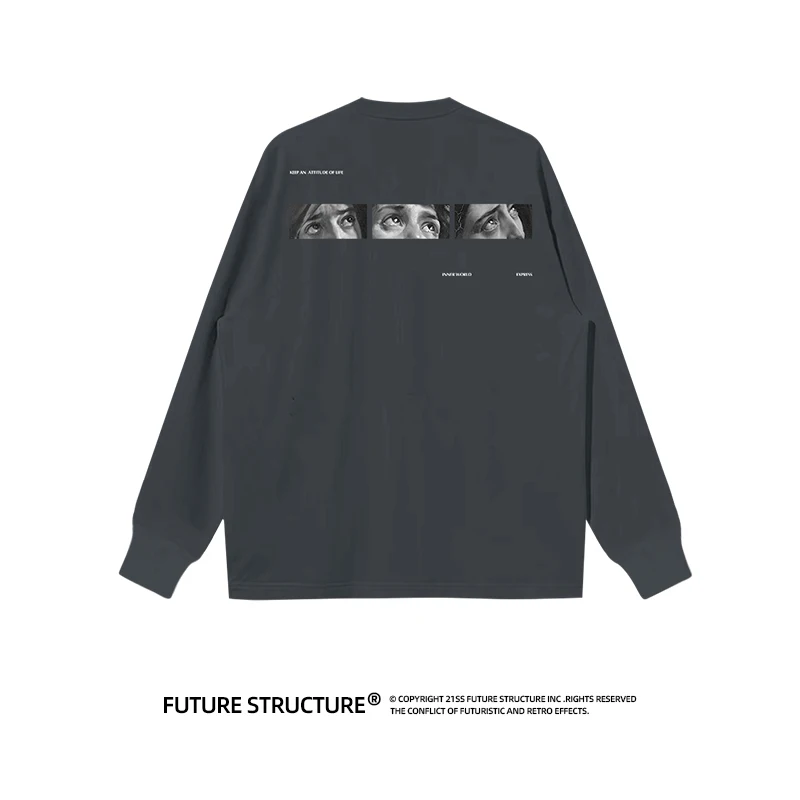 秋冬用のゆったりとした長袖Tシャツ：横から着る際のスタイリングと機能性の実証