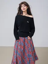 スラントショルダーのリブニットトップス【女性用・ボディラインにフィット・秋冬用】