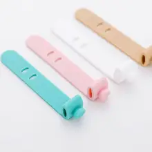 シンプルなシリコン製イヤホン用データケーブル整理クリップ【汎用・巻き取り式】