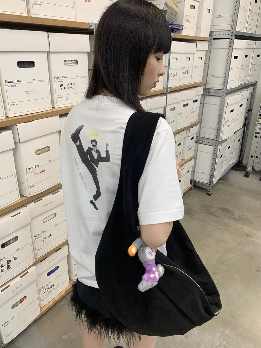 変わったTシャツを選ぶときに迷うのは、本当に「変わった」ってどういうこと？