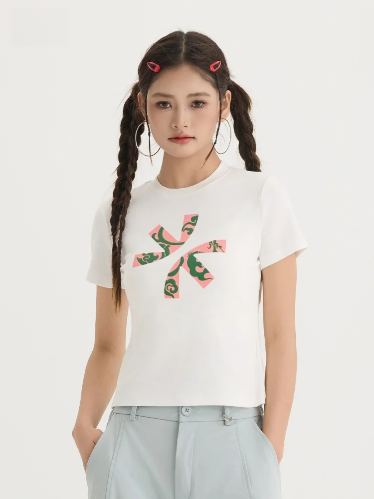 人気のモード系Tシャツはどう選ぶ？シンプルなレトロ風ショート丈Tシャツが実は最強の解決策