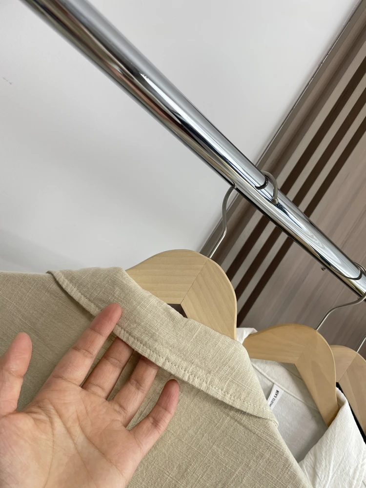 オフィスカジュアル メンズ ジャケット どう選ぶ？春の軽量ジャケットが通勤に与える変化とは