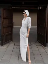 フード付きVネックパッド入りロングニットドレス【厚手・スリットデザイン・白】