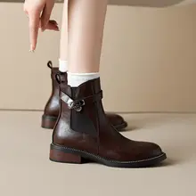 レザー製 チェルシーブーツ【平底・金属ロック・ショートブーツ】