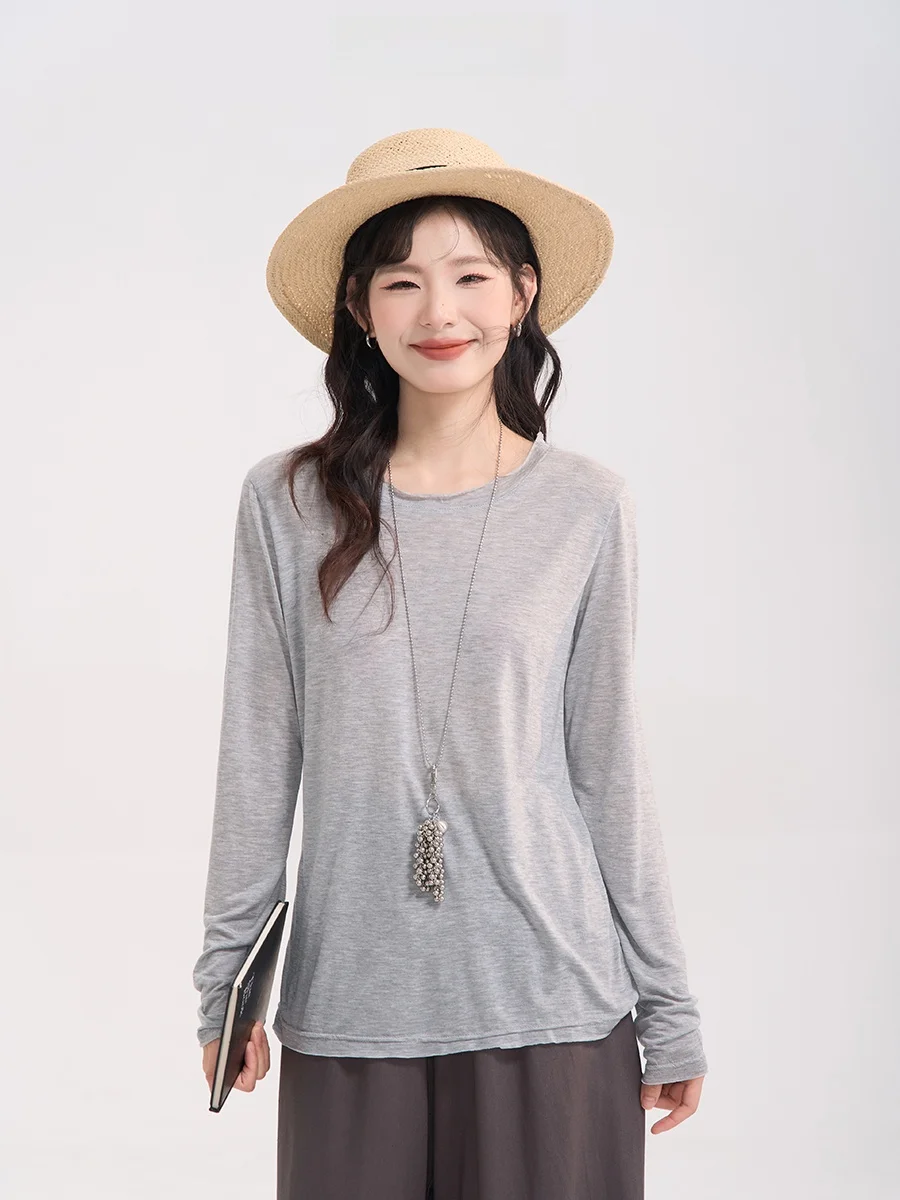 UVカットパーカー 顔まで どんな感じ？通勤シーンで活躍する星空デザインの長袖Tシャツがおすすめ！