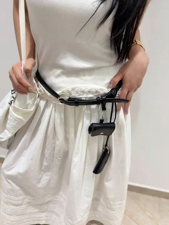 シンプルで使いやすいウエストベルト【女性用・小型ポーチ付き・レイヤードデザイン】
