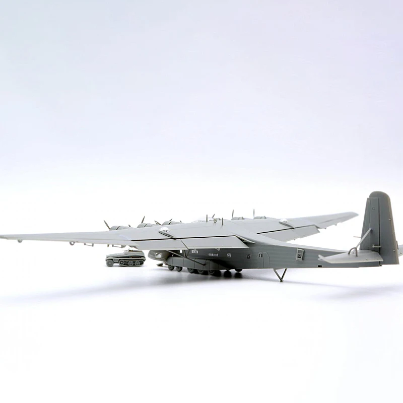 組み立て式航空機模型【大型貨物機・車両付き・1:144スケール】の実際の性能と使い方