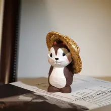 可愛い花栗鼠の木製デスク装飾【ハンドメイド・キャラクター小物】