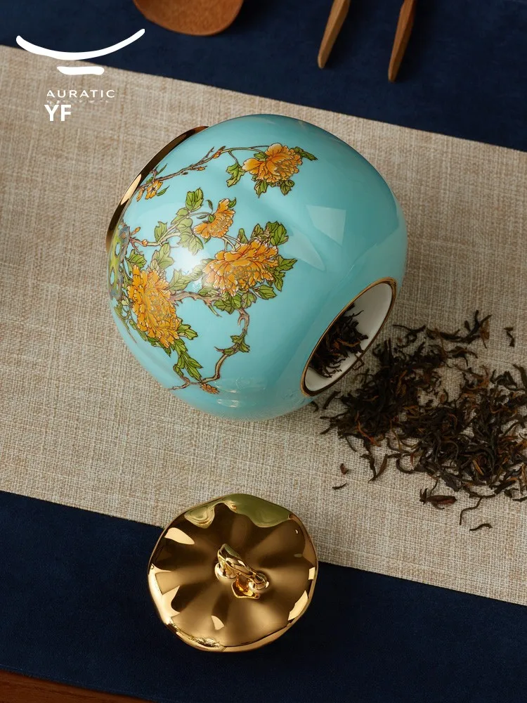 高級陶磁製茶葉保存容器：西湖ブルーの密封性と大容量が紅茶の品質を守る