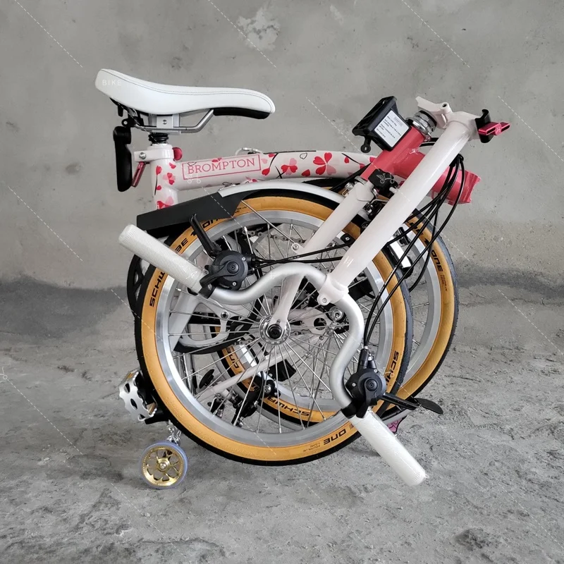折りたたみ自転車用外タイヤ：マーク入りイエローサイドの全シーズン性能と実用性