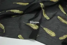 豪華な刺繍とフラワー柄のオーガンジー生地【黒地・金線・ドレス/ウェディング用】