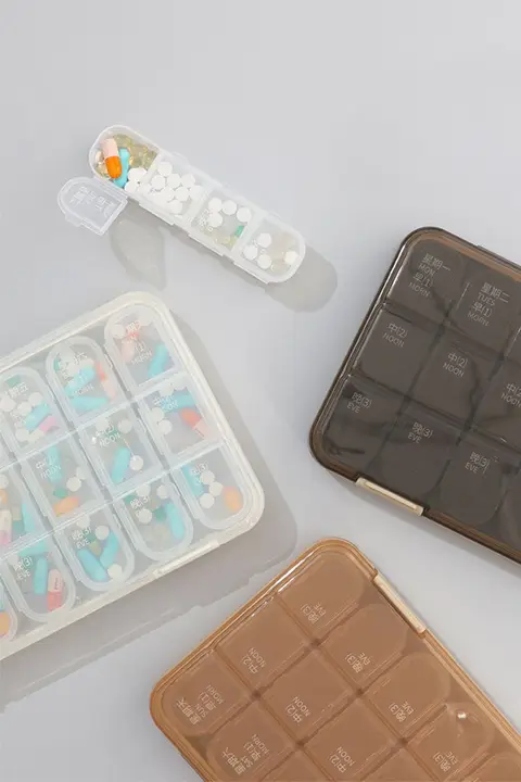 大容量薬剤分装ケース【7日間・携帯用・服用リマインダー付き】