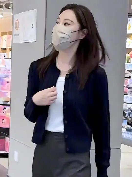 短丈カーディガン【レディース・薄手ニット・春秋用・長袖】