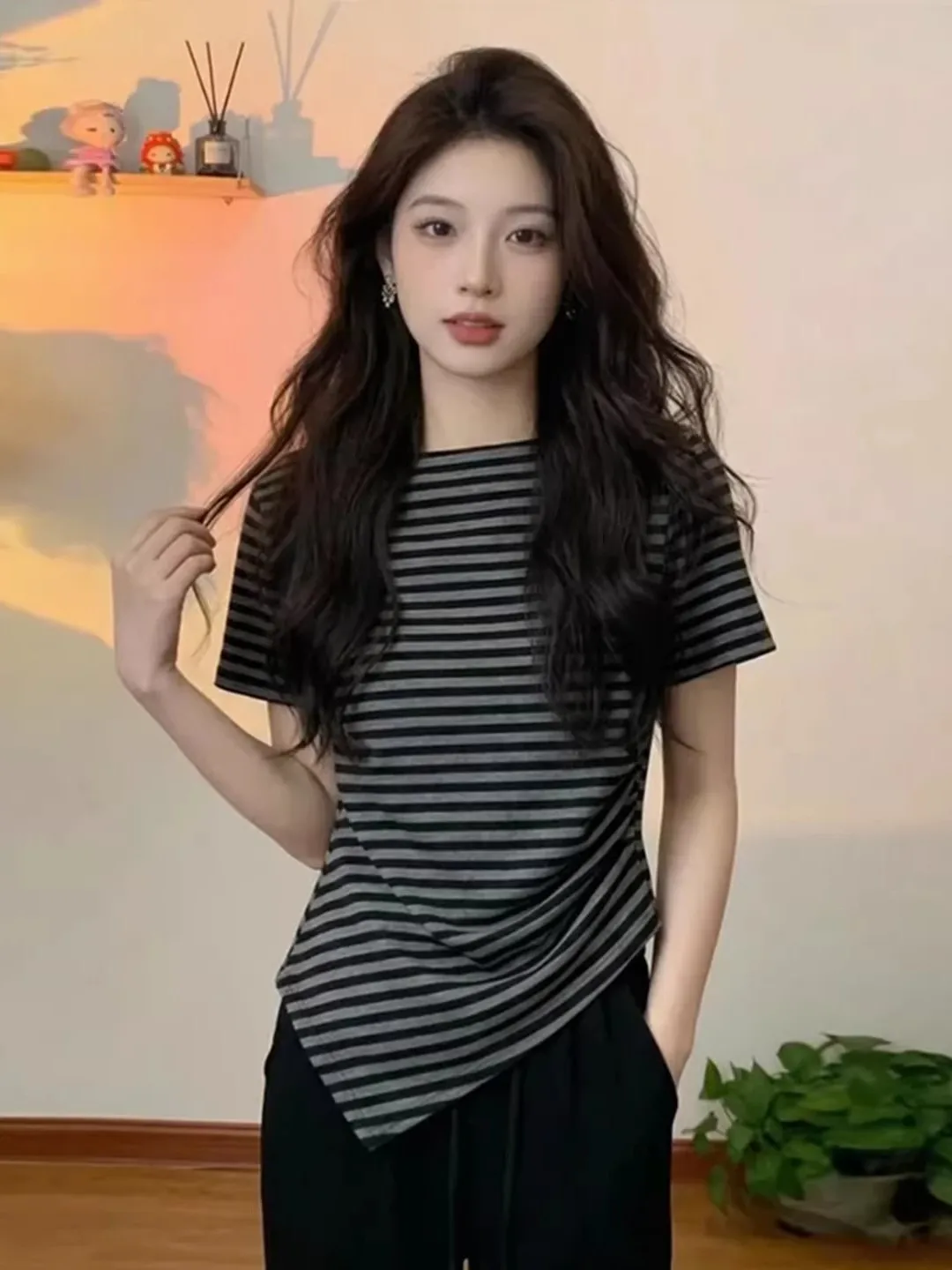 骨格ストレート tシャツは本当に「かっちり」なのか？デザイン性と透け感のバランスを解き明かす