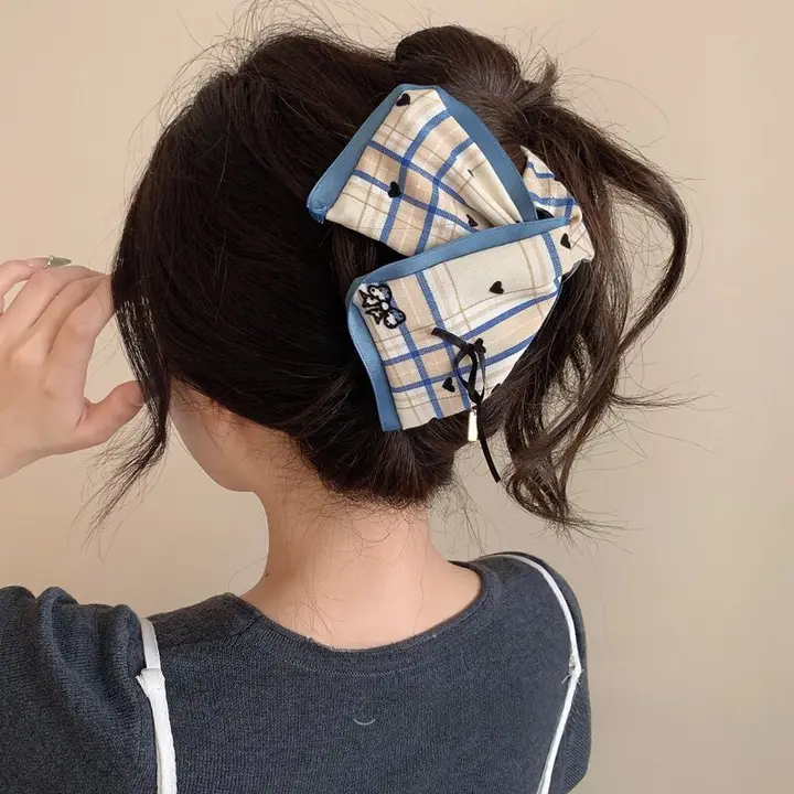 チェック柄の高級バンスクリップ【春夏用・女性向け】
