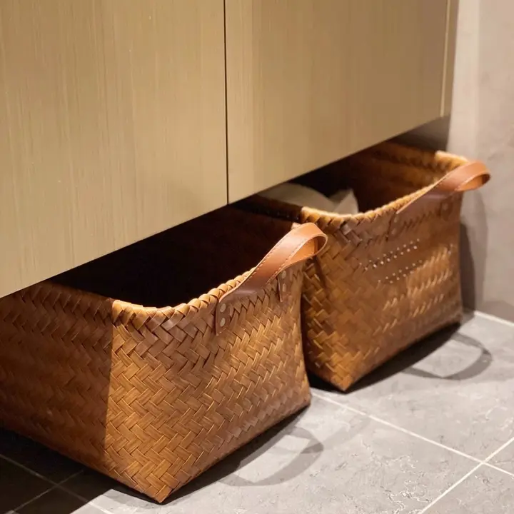 水洗い可能！レトロ風の高級フェイクラタン収納バスケット【お菓子・おもちゃ・衣類・雑貨整理用・ピクニックバスケット】