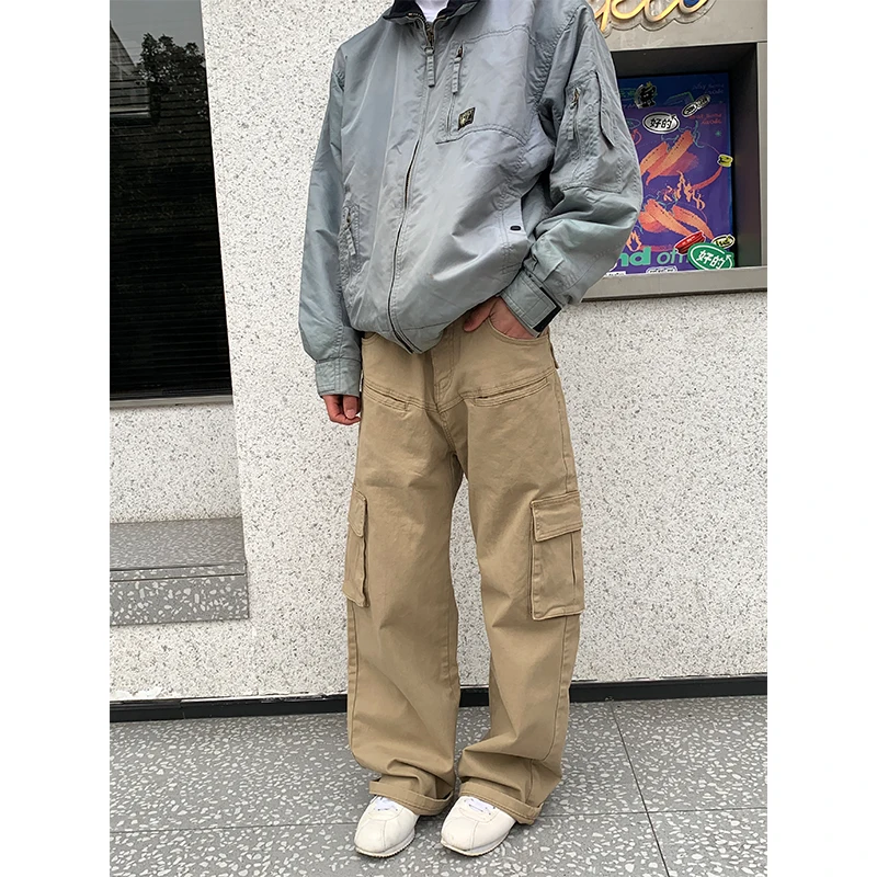 80年代スケーターファッションの代表的なアイテムとしてのメンズカジュアル多ポケットパンツ