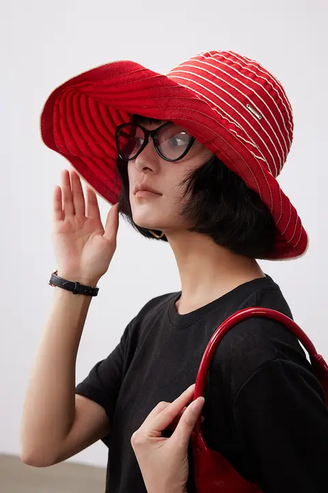 極上の柔らかさ！UPF50+の大きなツバを持つフリル装飾フィッシャーハット【夏用・紫外線対策】