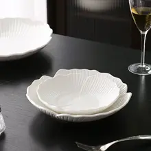 イチョウの葉デザインの陶器深皿【高級感のある西洋料理用】