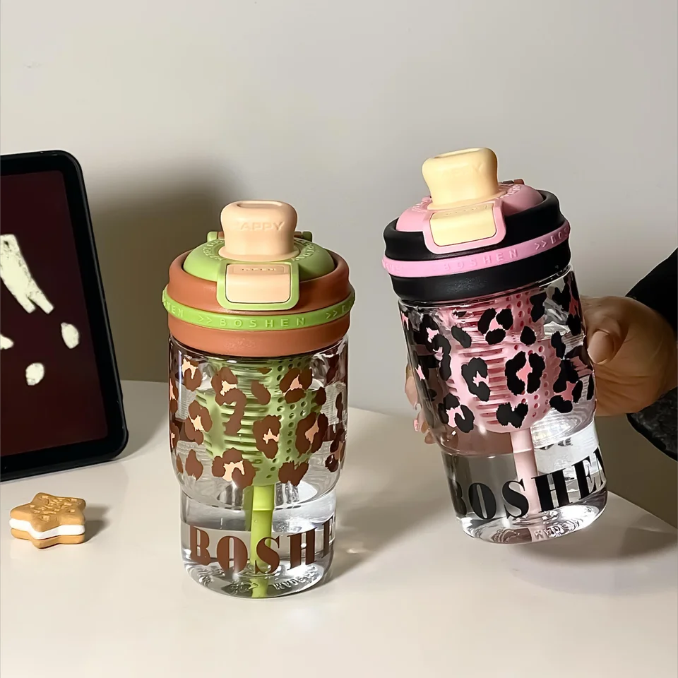 高いデザイン性を誇るトライタン製ストロー付き水筒【食品グレード・耐熱・コンパクト・持ち運び便利】