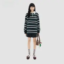 冬季ヴィンテージ風ポロカラーストライプルーズフィット女性用スウェット