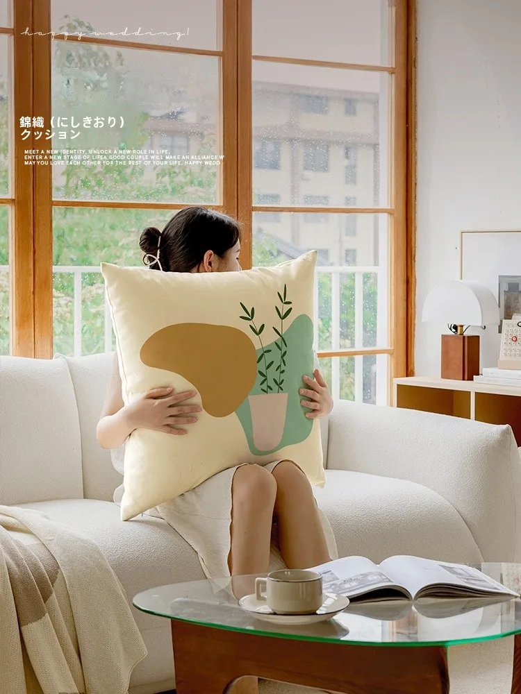 クッション 色の組み合わせ おすすめ4選：暮らしに溶け込む色のパレット選び方