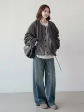 ゆったりしたデザインのショートコート【フェイクムートン・パーカ・秋冬用】