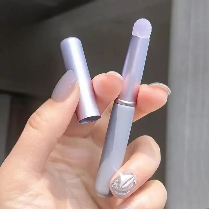 キャップ付きリップブラシ【ミニサイズ・多機能・携帯用】