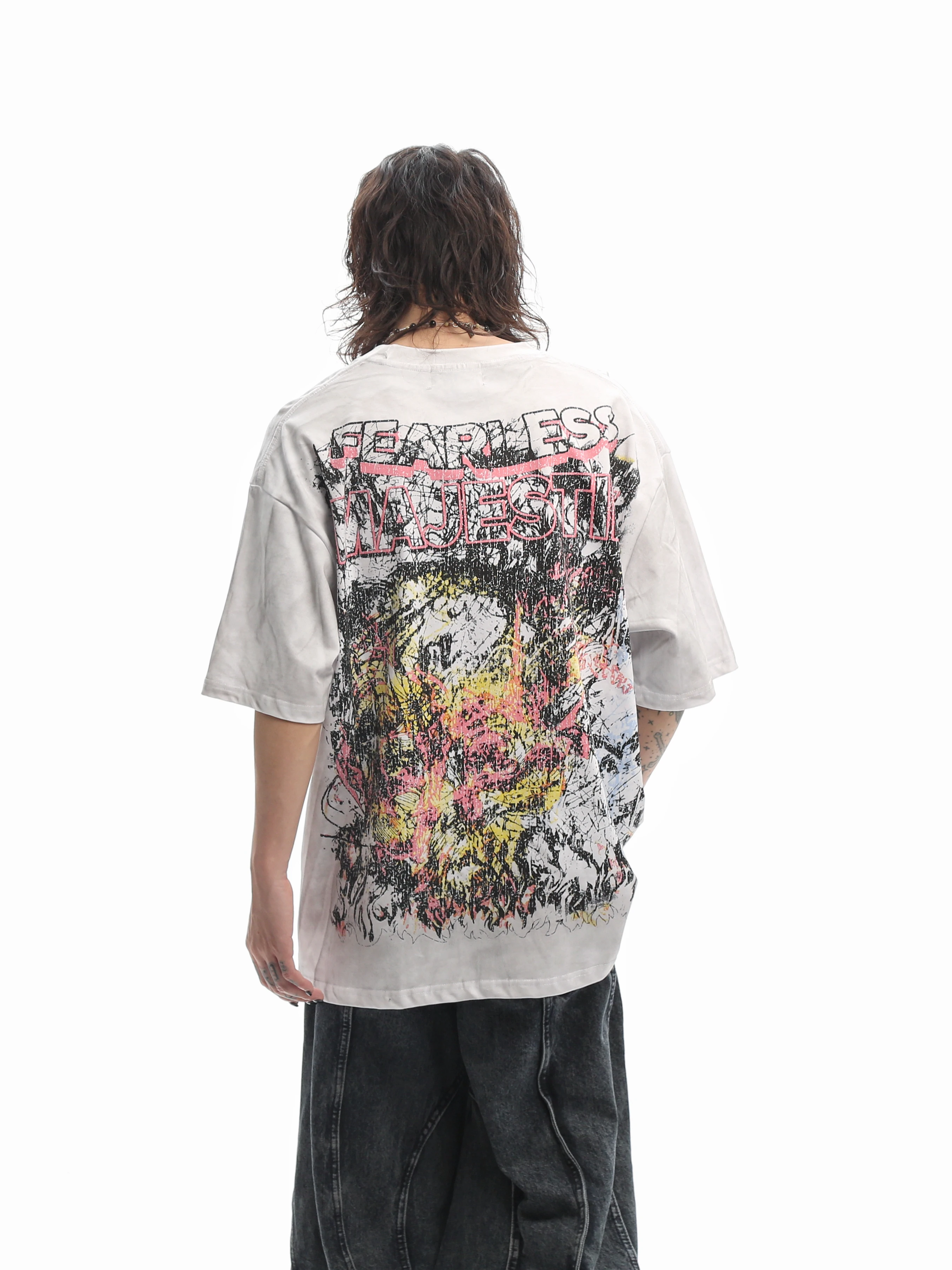 グラフィックTシャツはどんなもの？デザイン性と実用性のバランスを取るための選び方とは？