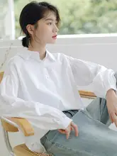 白色のバルーンスリーブシャツ【シンプル・ゆったり・春用】